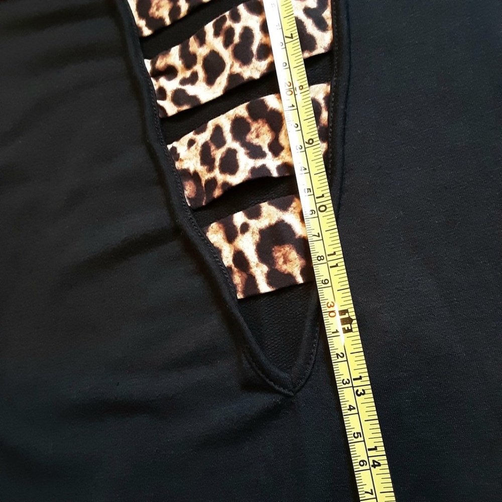 BiBi Long Sleeve Jersey Knit Top Black, Leopard Trim V-neck Size M - NWT - Picture 8 of 10